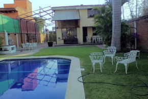 Casa en cuerna con alberca priv. y seguridad, Ciudad De México